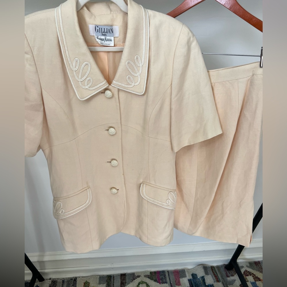 Gillian Nieman Marcus Exclusive Linen Suit size 12